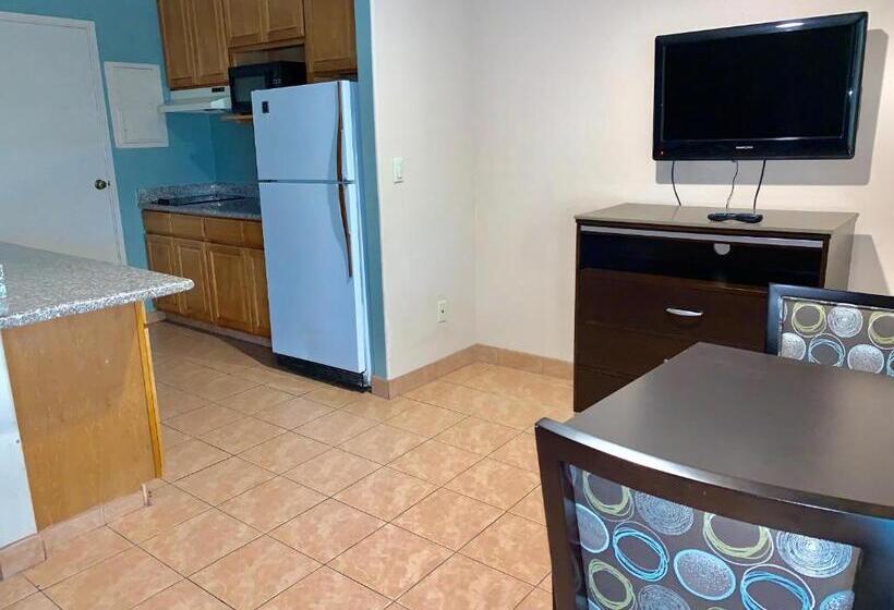 带3个卧室的套间, Olive Tree Inn & Suites