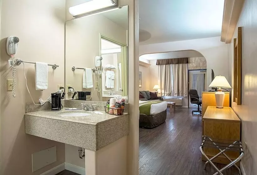 スイート, Quality Inn & Suites Phoenix Nw  Sun City