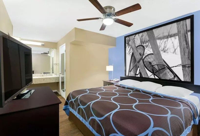 スイート, Super 8 By Wyndham Ellenton Bradenton Area