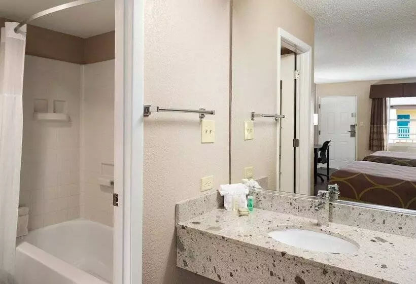 スイート, Super 8 By Wyndham Ellenton Bradenton Area