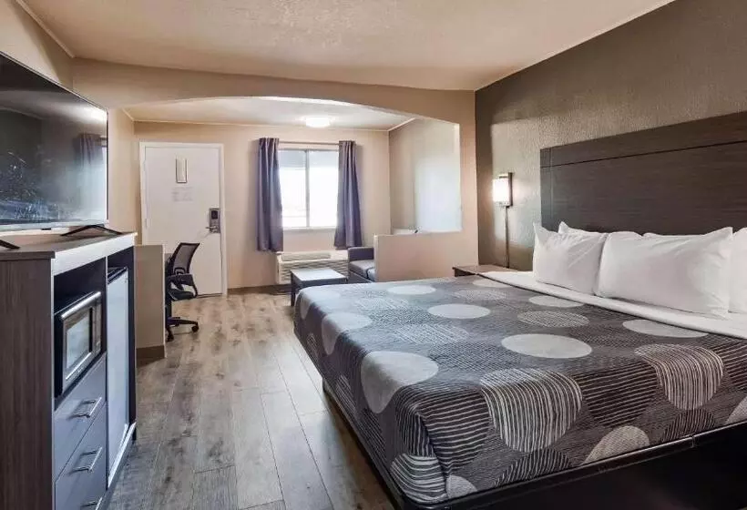 Standard-huone King-vuode, Surestay Hotel By Best Western Olathe
