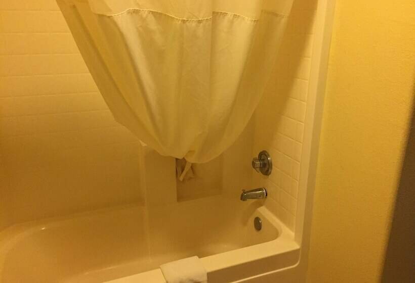 غرفه قياسيه سريرين مزدوجين, Days Inn By Wyndham Socorro