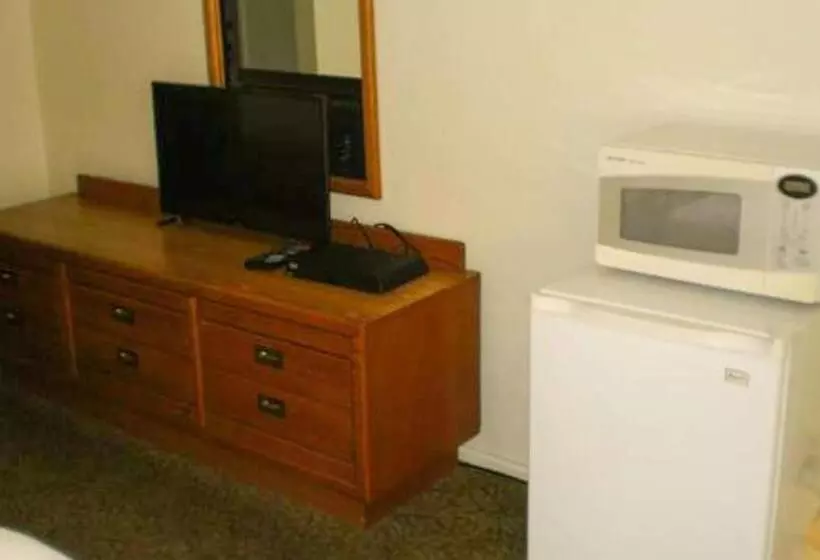 キングサイズベッドのスタンダードルーム, Magnuson Hotel Park Vue
