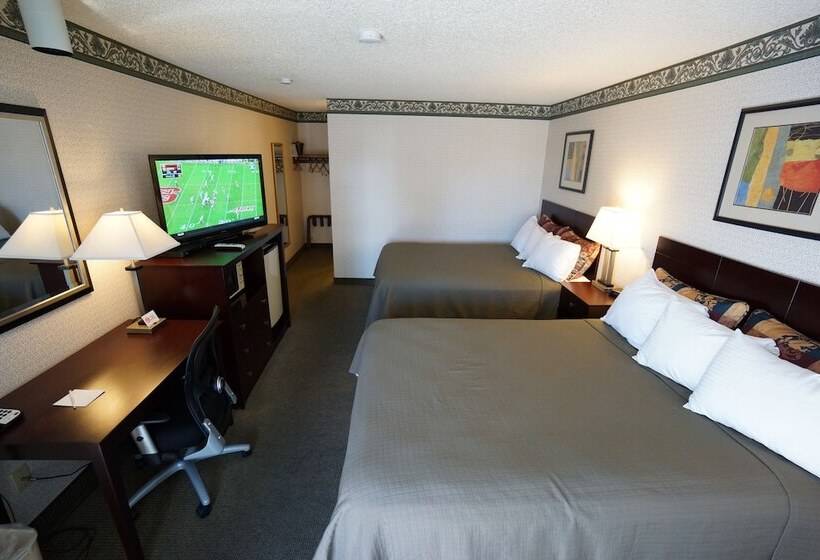 带2个双人床的标准工作室, Winnemucca Holiday Motel