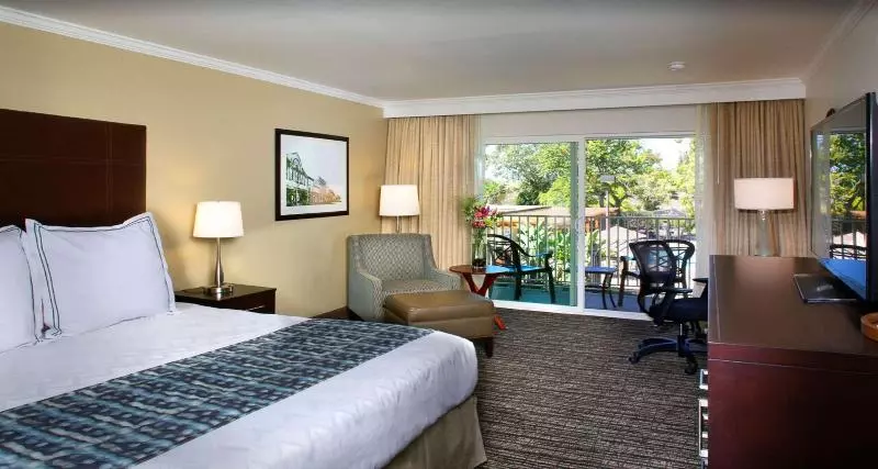 اتاق استاندارد با تخت بزرگ, Best Western Plus Garden Court Inn
