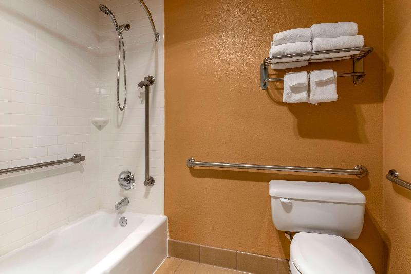 Quarto Estandar Cama King, Best Western Plus Garden Court Inn