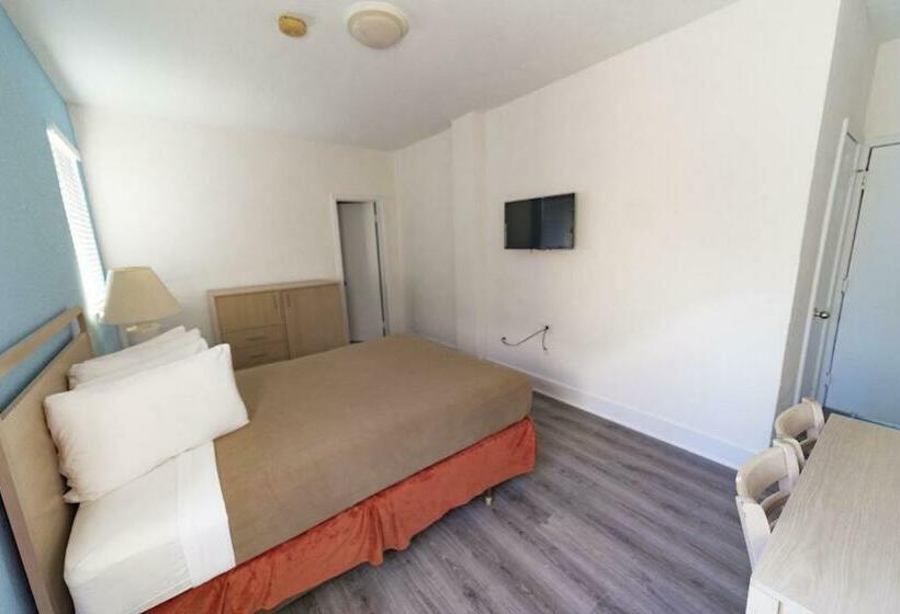 经济房, Broadmore Miami Beach