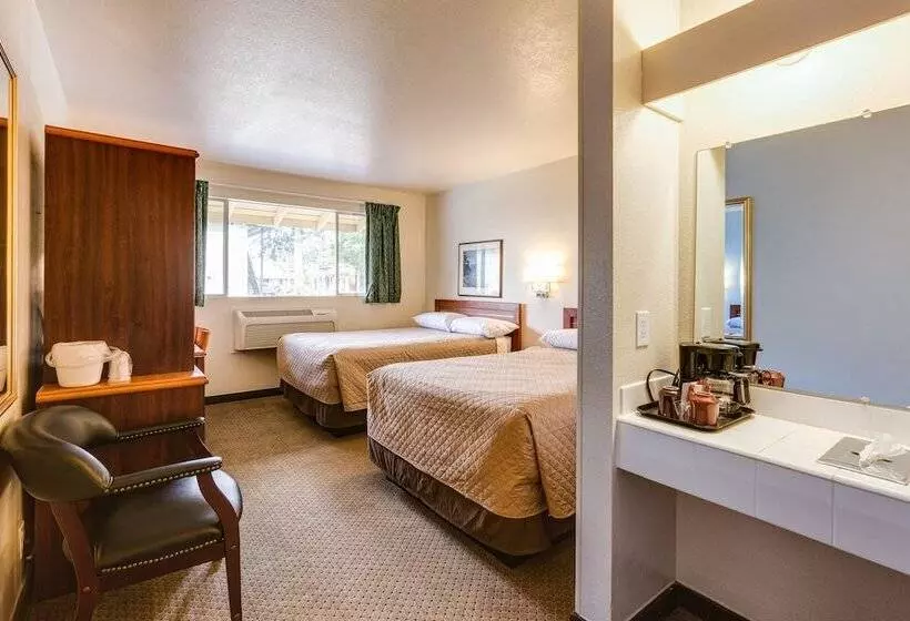 اتاق استاندارد با 2 تخت دوبل, Coachman Inn