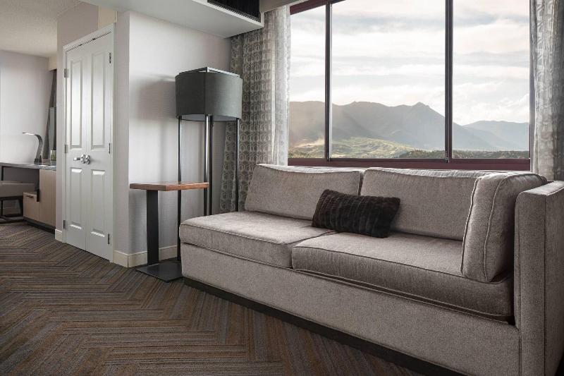 غرفة قياسية سرير كينج, Colorado Springs Marriott