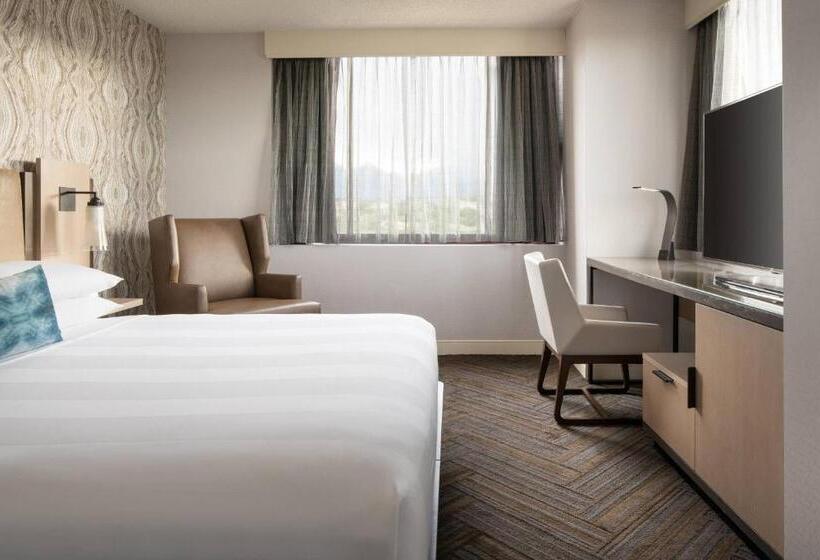 غرفة سوبيريور سرير كينج, Colorado Springs Marriott
