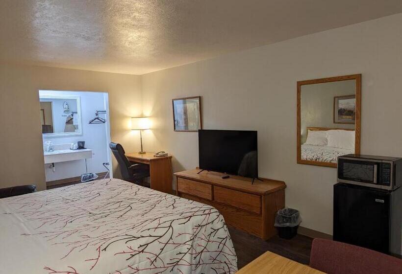 キングサイズベッドのスタンダードルーム, Henry S Fork Inn