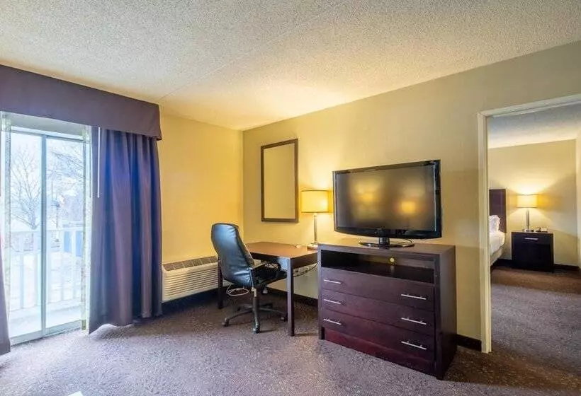 سوئیت برای معلولان, Holiday Inn Express Hotel & Suites Pittsburgh Airport By Ihg