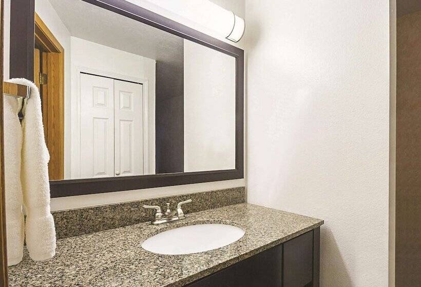 Номер Стандарт 2 Двуспальные Кровати, La Quinta By Wyndham Woodburn