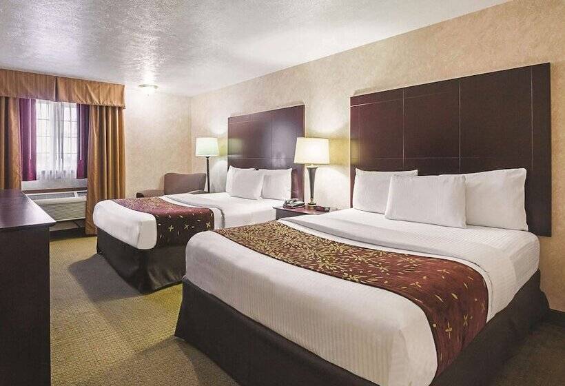 Номер Стандарт 2 Двуспальные Кровати, La Quinta By Wyndham Woodburn
