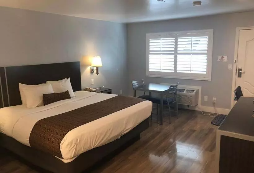 Standard-huone King-vuode, Pacific Inn Monterey