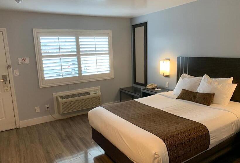 غرفة قياسية لذوى الاحتياجات الخاصة, Pacific Inn Monterey