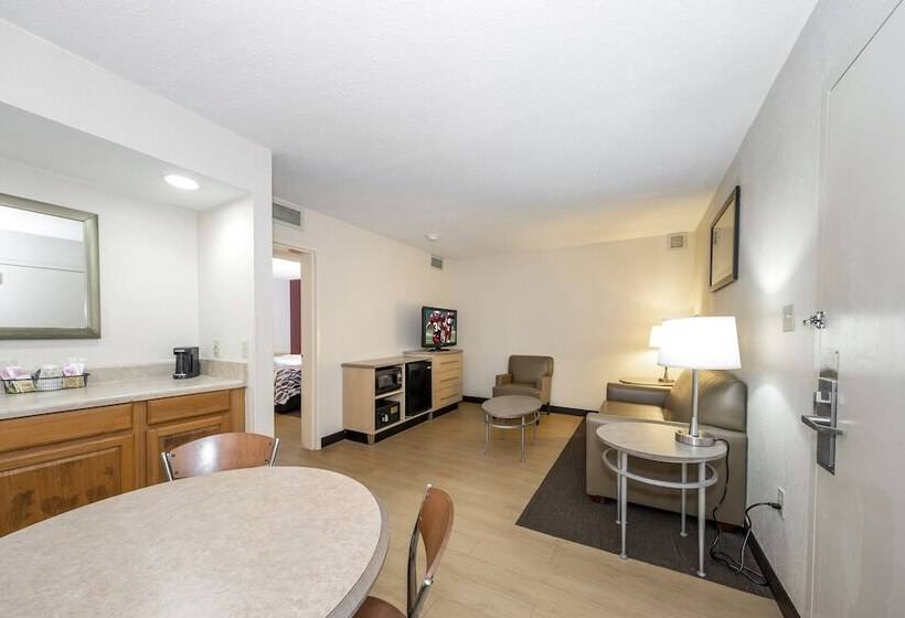 سوییت, Red Roof Inn Myrtle Beach Hotel   Market Commons