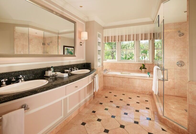 Номер Deluxe с Балконом, The Beverly Hills Hotel   Dorchester Collection