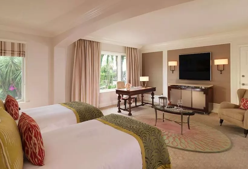 バルコニー付きデラックスルーム, The Beverly Hills Hotel   Dorchester Collection