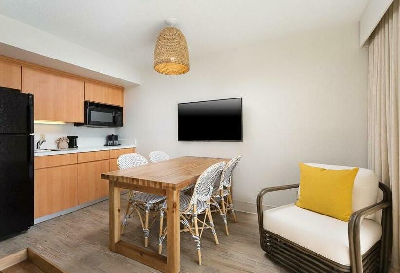 جناح, Sirata Beach Resort