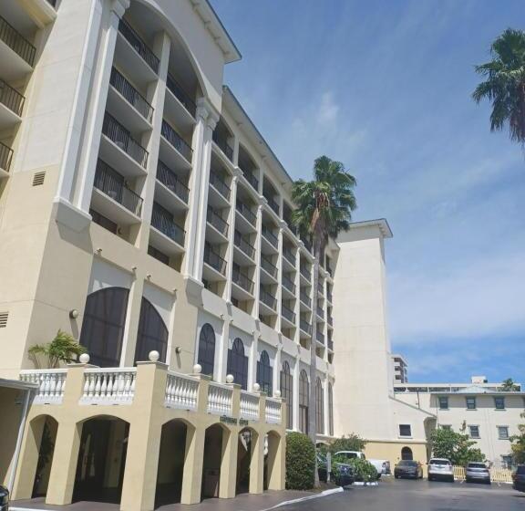 جناح سرير كينج, Sirata Beach Resort