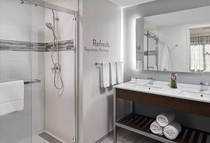 اتاق استاندارد با تخت بزرگ, Even Hotel Manchester Airport, An Ihg
