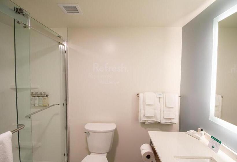 اتاق استاندارد با تخت دو نفره بزرگ برای معلولان, Even Hotel Manchester Airport, An Ihg