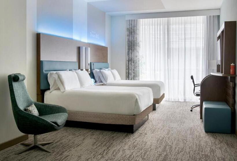 اتاق استاندارد با تخت دو نفره بزرگ برای معلولان, Even Hotel Manchester Airport, An Ihg