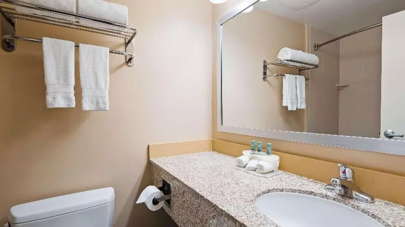 キングサイズベッドのスイートルーム, Best Western Braintree Inn