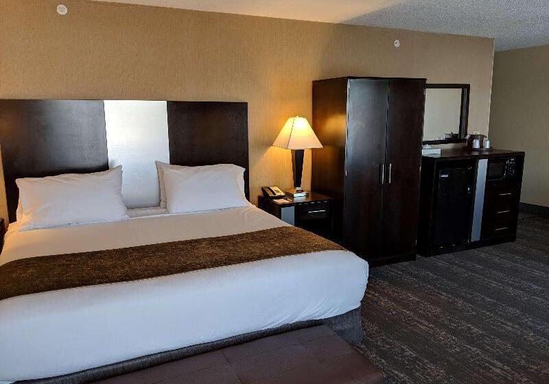 キングサイズベッドのスイートルーム, Best Western Braintree Inn