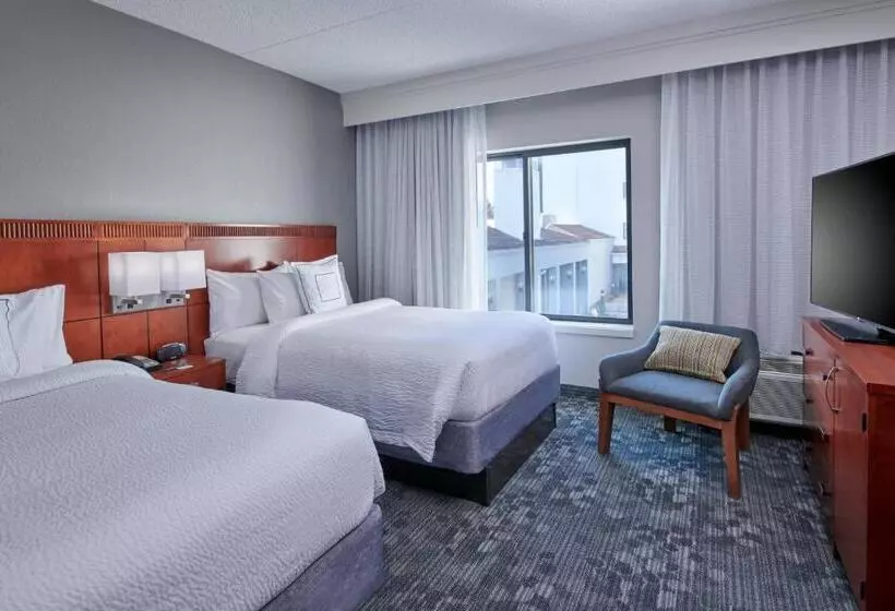 スイート, Courtyard By Marriott Indianapolis Castleton