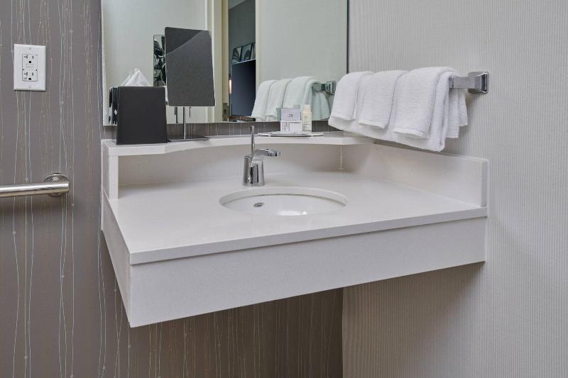 Standard-huone King-vuode, Courtyard By Marriott Indianapolis Castleton
