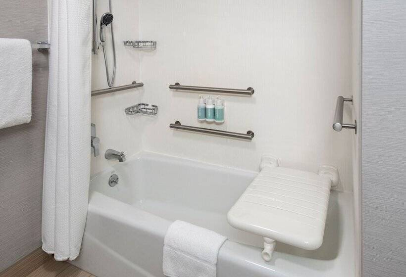 Номер Стандарт 2 Двуспальные Кровати, Courtyard By Marriott Rye