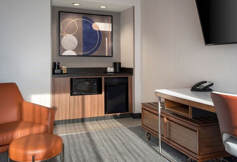 جناح, Courtyard By Marriott Rye