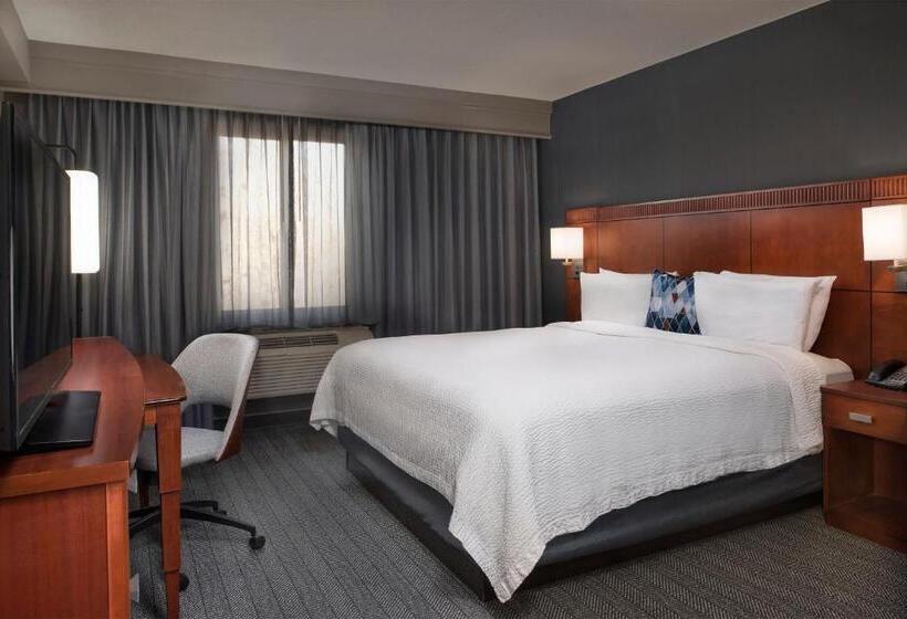 장애인을 위한 킹사이즈 침대 스탠다드 룸, Courtyard Winstonsalem University