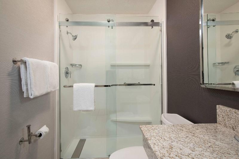 스탠다드 룸 킹사이즈 침대, Courtyard Winstonsalem University