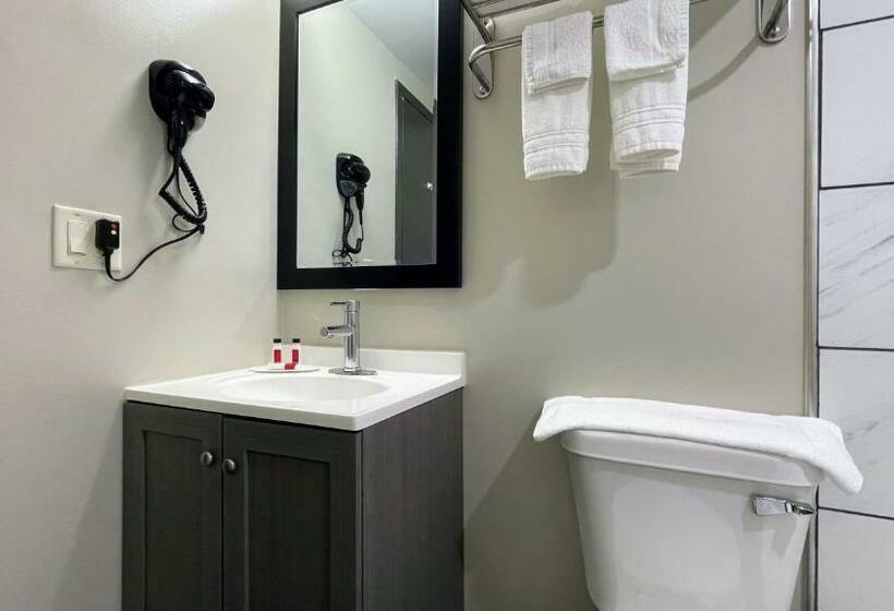 带大床的标准间, Days Inn By Wyndham Columbus In