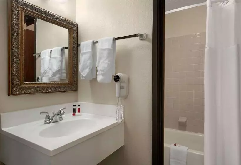 اتاق استاندارد با 2 تخت دوبل, Days Inn By Wyndham Fort Collins