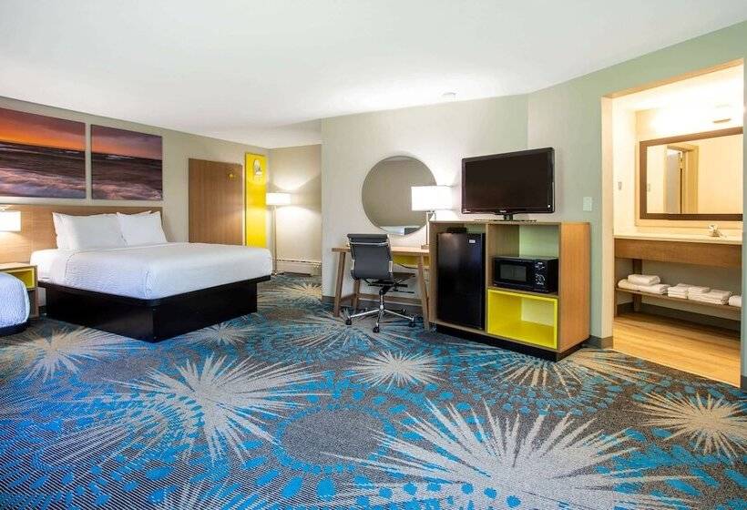 إستوديو قياسى, Days Inn By Wyndham Marquette