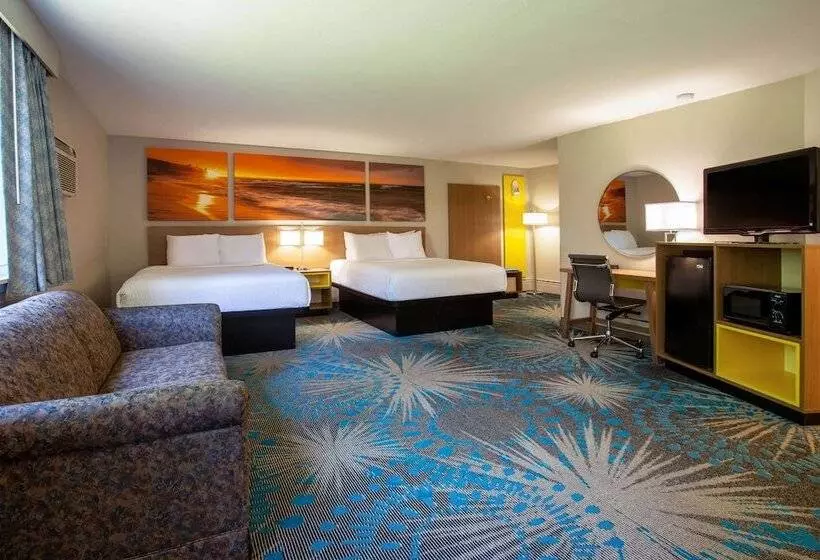 استودیوی استاندارد, Days Inn By Wyndham Marquette