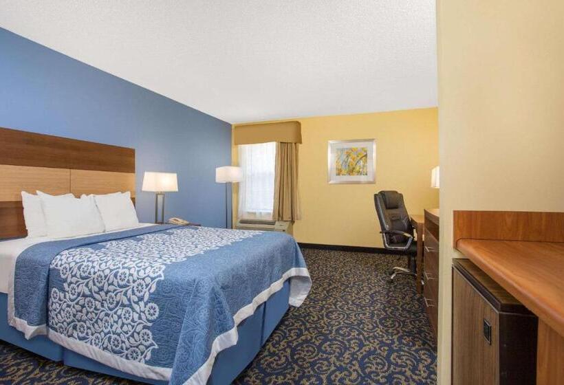 اتاق استاندارد با تخت بزرگ, Days Inn By Wyndham Raleighairportresearch Triangle Park