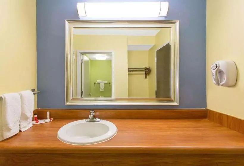 اتاق استاندارد با 2 تخت دوبل, Days Inn By Wyndham Raleighairportresearch Triangle Park