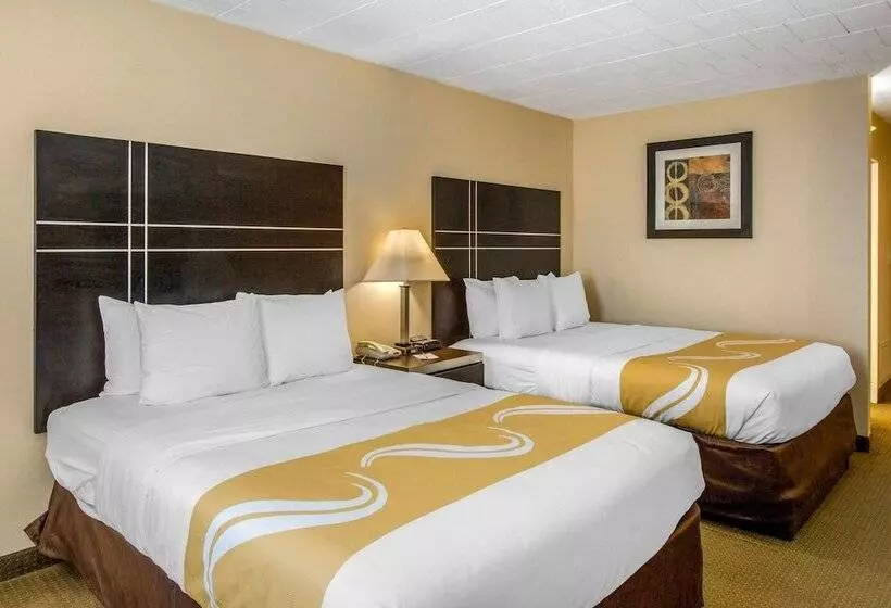 ２ダブルベッドのスタンダードルーム, Quality Inn Ledgewood  Dover