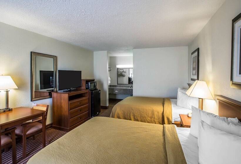 غرفه قياسيه سريرين مزدوجين, Quality Inn Madison