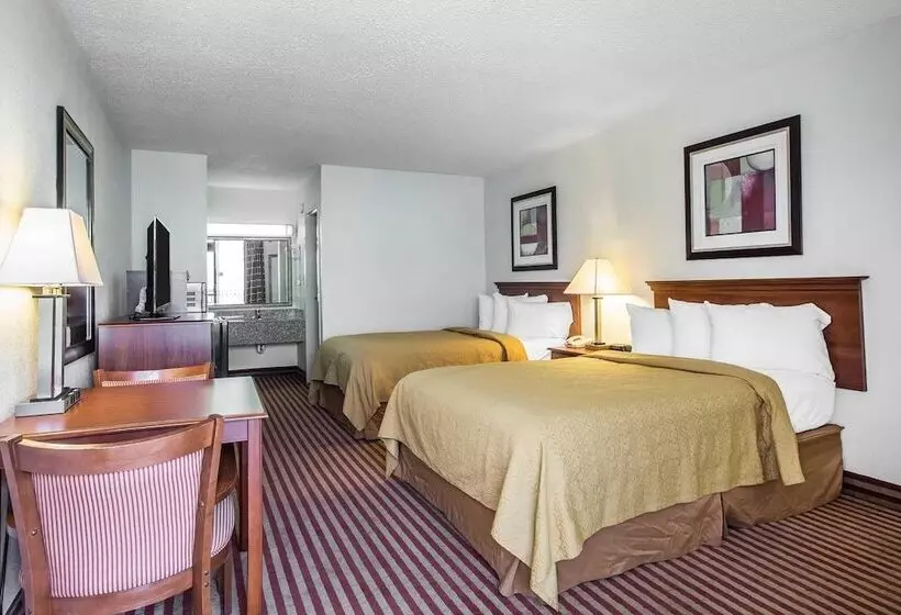 Standard-huone 2 Parivuodetta, Quality Inn Madison