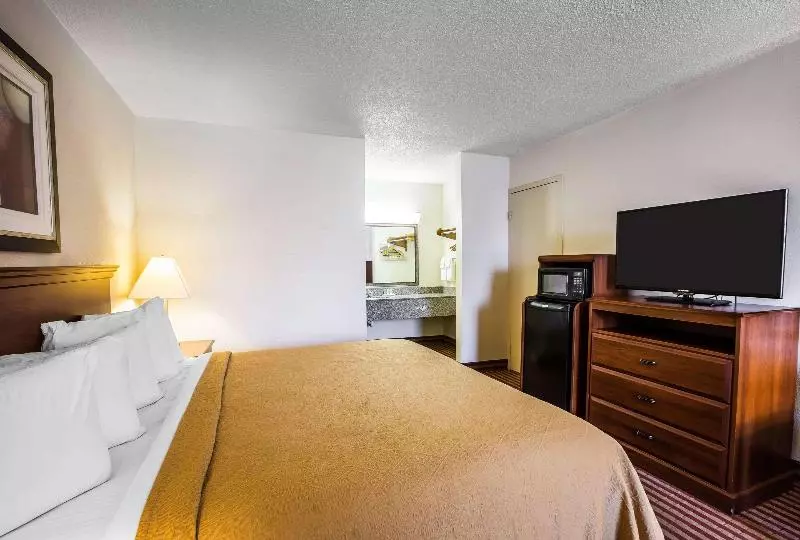 Standard-huone King-vuode, Quality Inn Madison