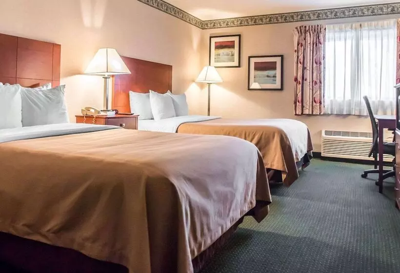 ２ダブルベッドのスタンダードルーム, Quality Inn New Columbia Lewisburg