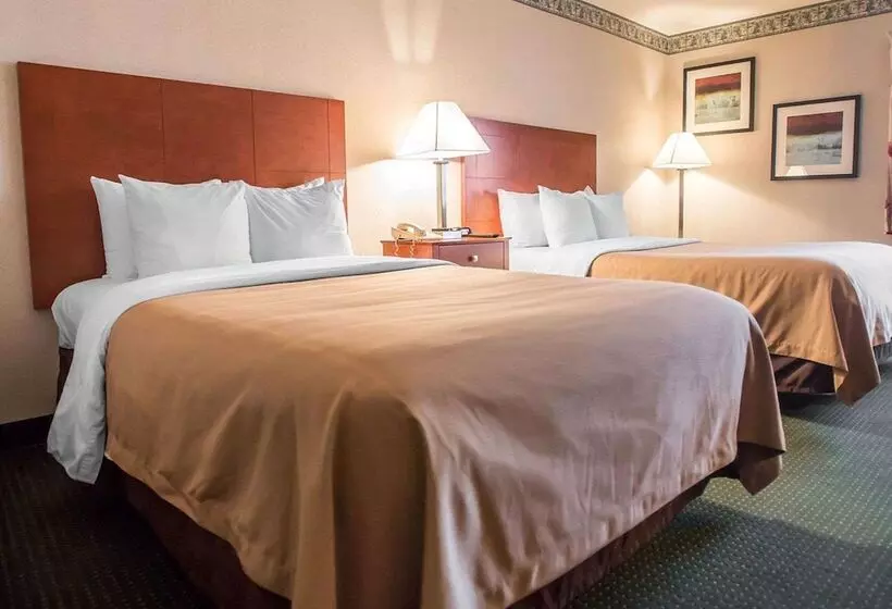 ２ダブルベッドのスタンダードルーム, Quality Inn New Columbia Lewisburg