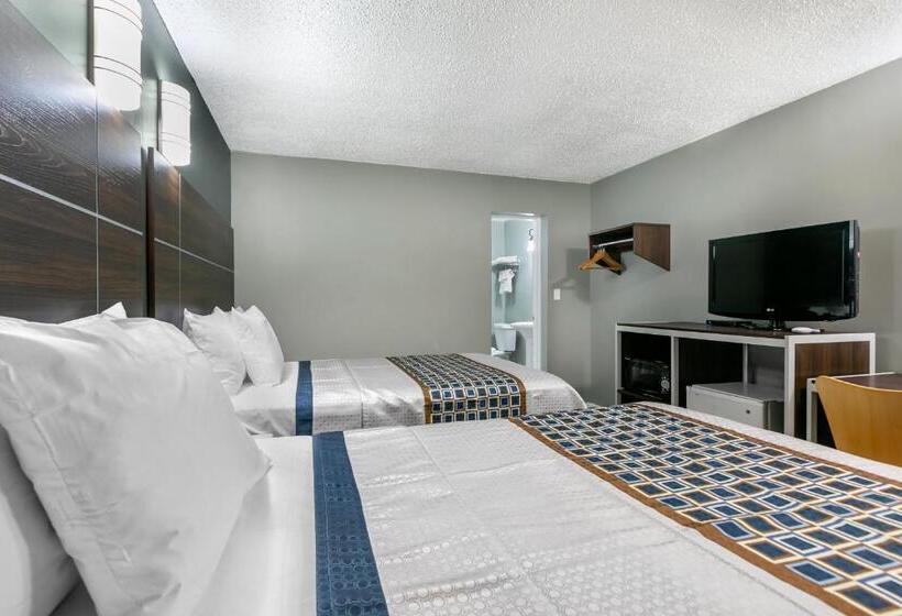 غرفه قياسيه سريرين مزدوجين, Knights Inn Bristol