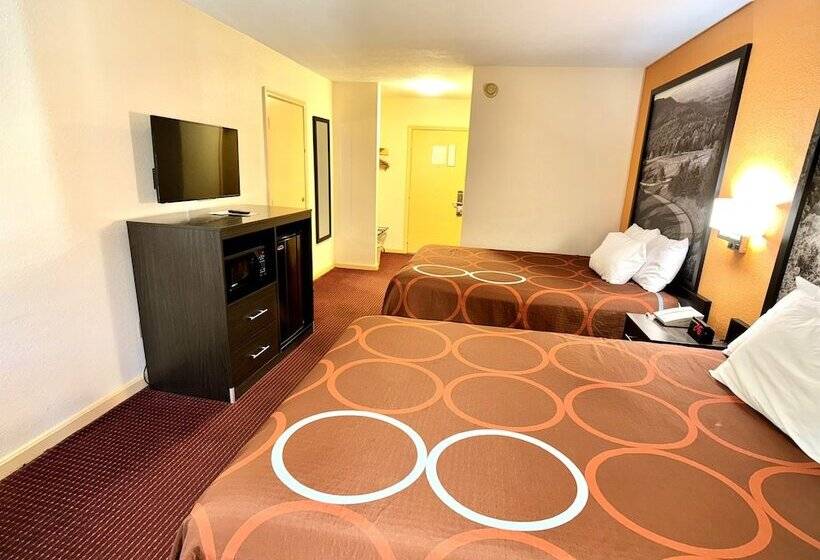 Номер Стандарт 2 Двуспальные Кровати, Super 8 By Wyndham Hillsville
